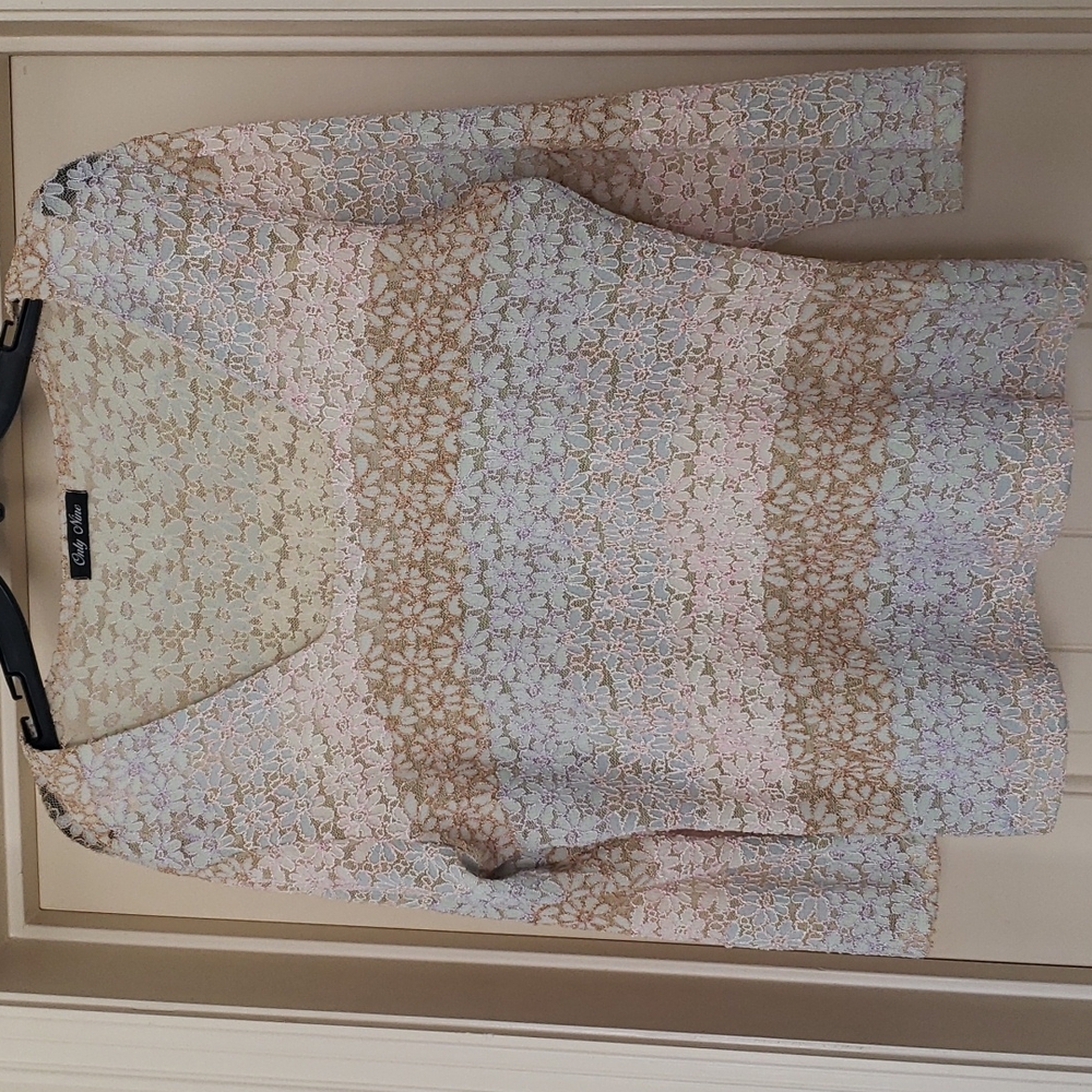 Only Nine ladies top with 3/4 length sleeves, multi-colored, size large